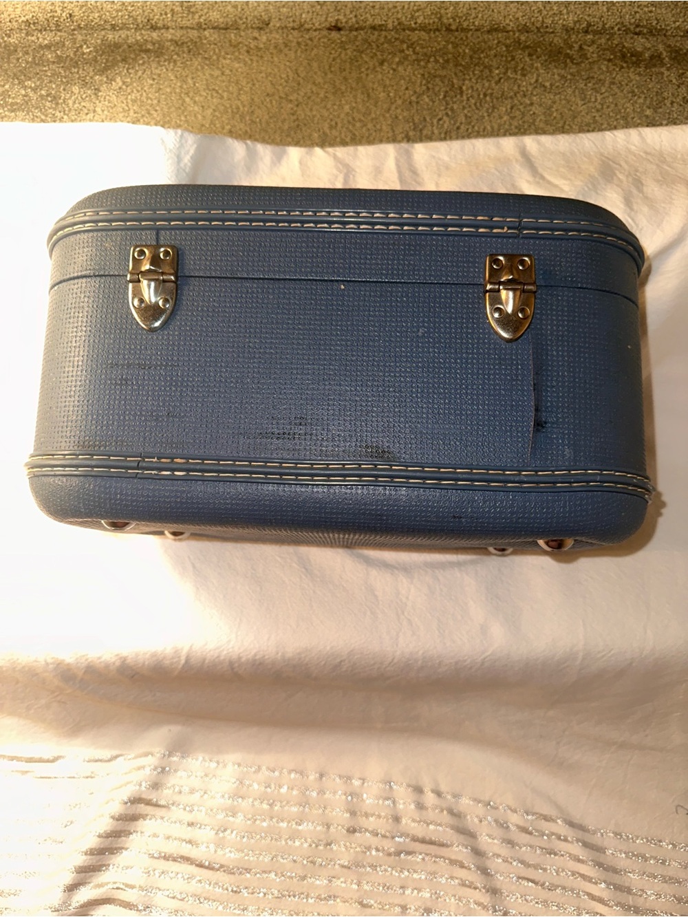 Vintage Blue Train Case Cosmetic Makeup Box-Rough Shape Inside - Picture 16 of 16